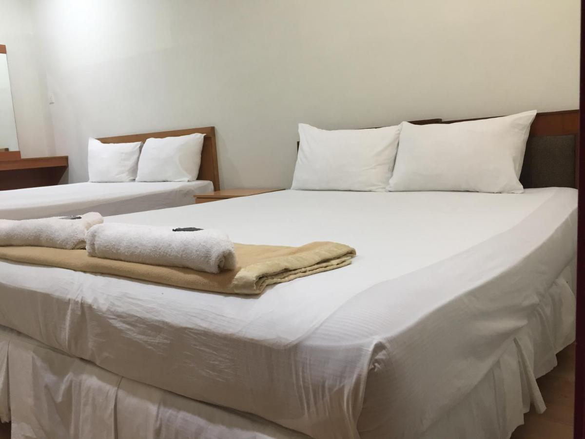 Hotel Sri Malim Tanjong Malim Esterno foto