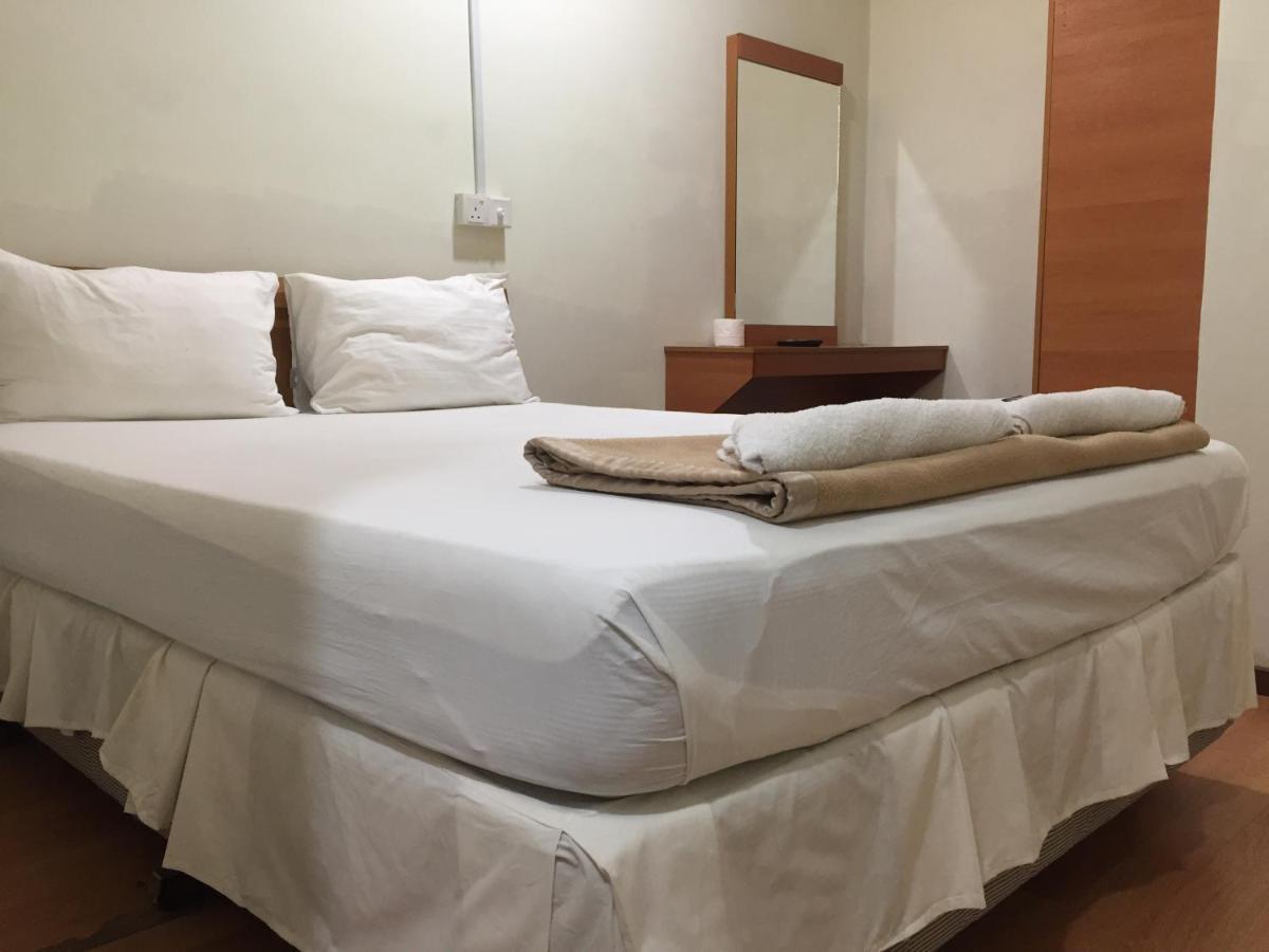 Hotel Sri Malim Tanjong Malim Esterno foto